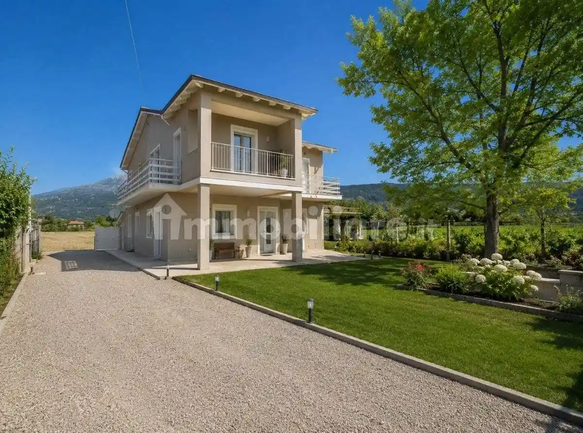 Villa in vendita a Cascinette d'Ivrea