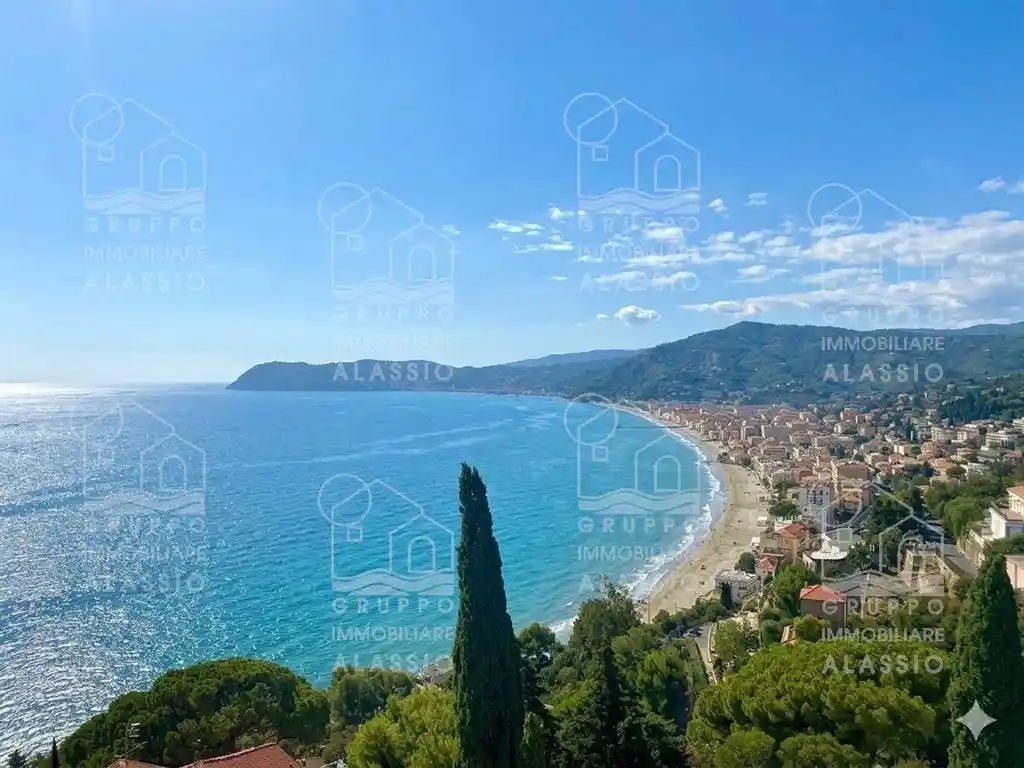 Attico - Mansarda in affitto a Alassio