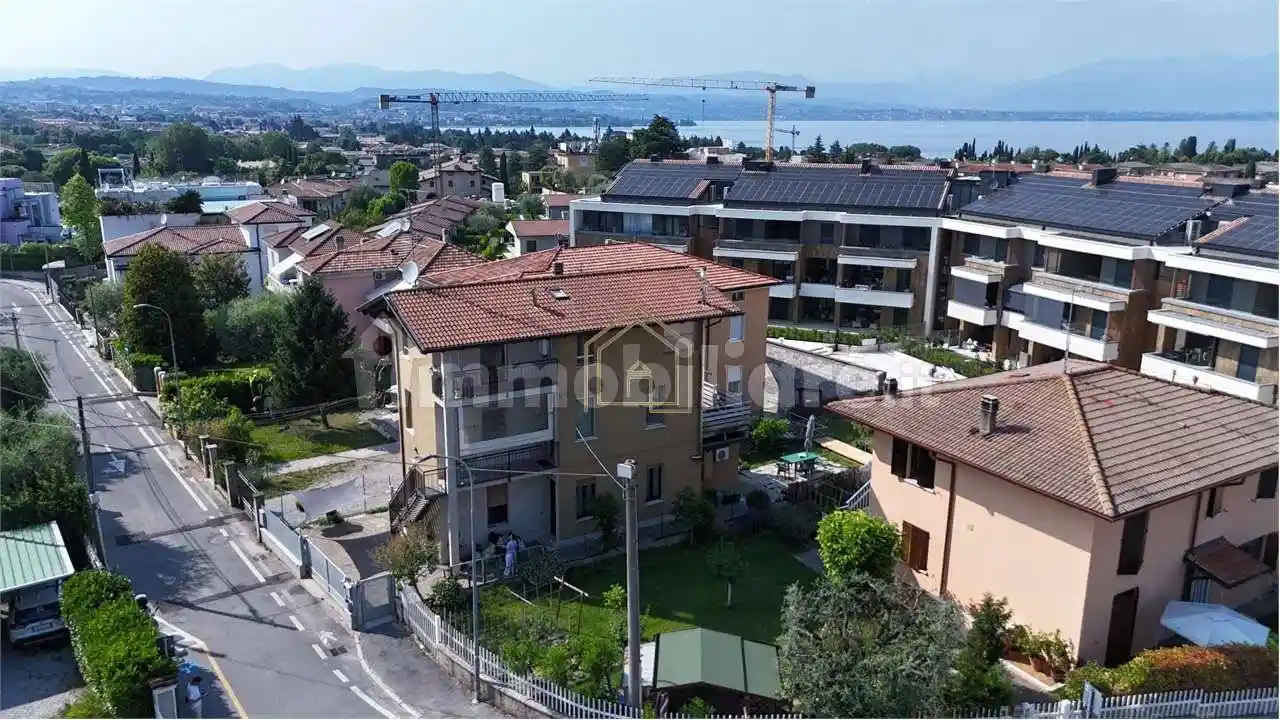 Villa in vendita a Desenzano del Garda
