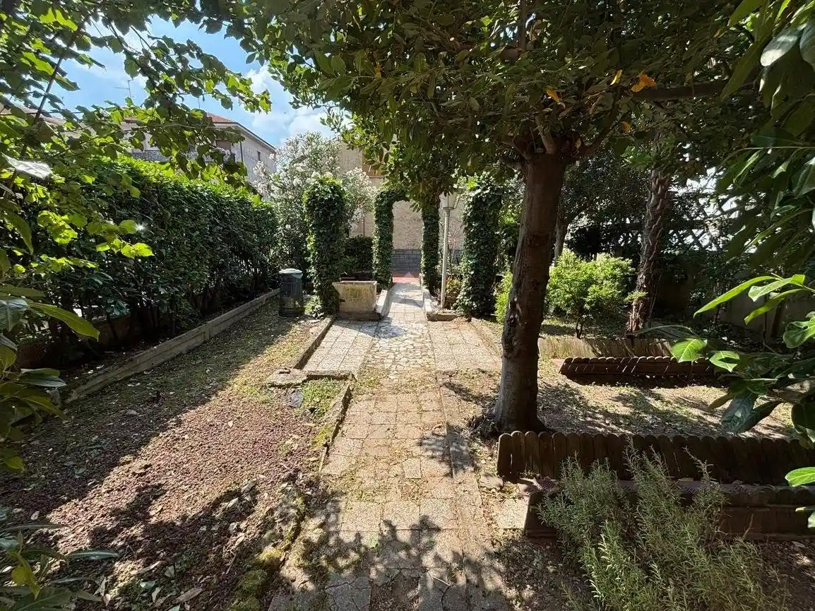 Villa in vendita a Limbiate