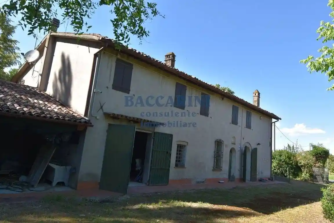 Casa indipendente in vendita a Faenza