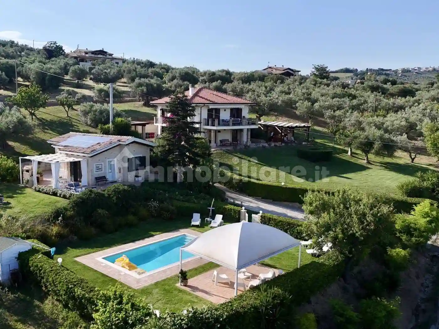 Villa - foto 2