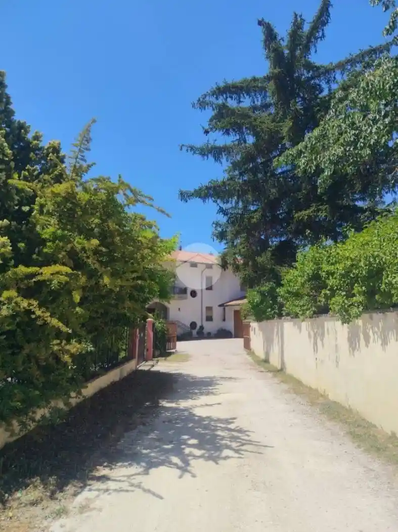 Villa in vendita a L'Aquila