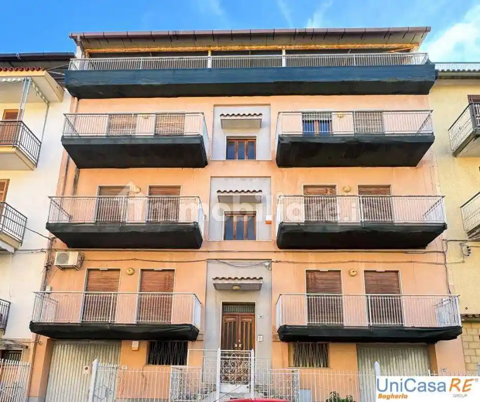 Palazzo - Edificio in vendita a Bagheria