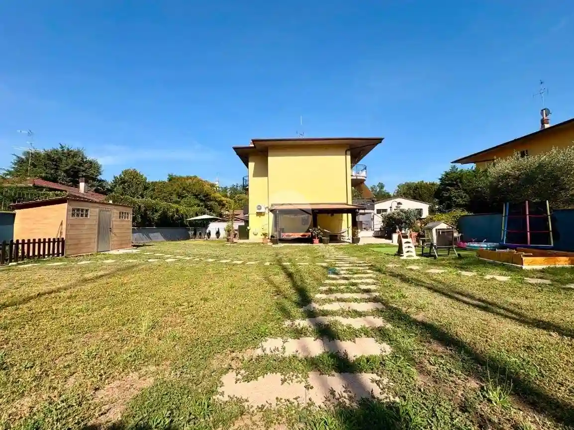 Villa - foto 2