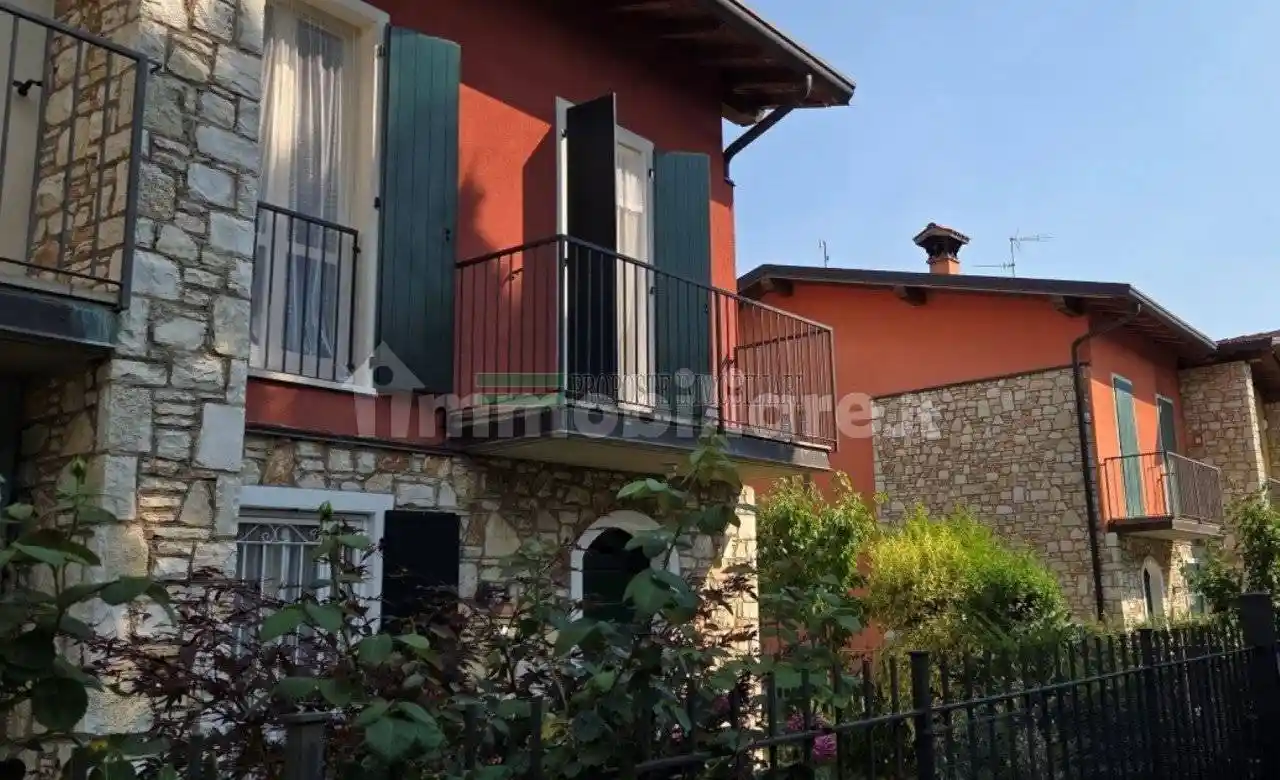 Villetta a schiera in vendita a Ome