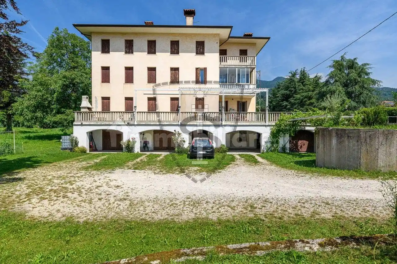 Appartamento in vendita a Possagno