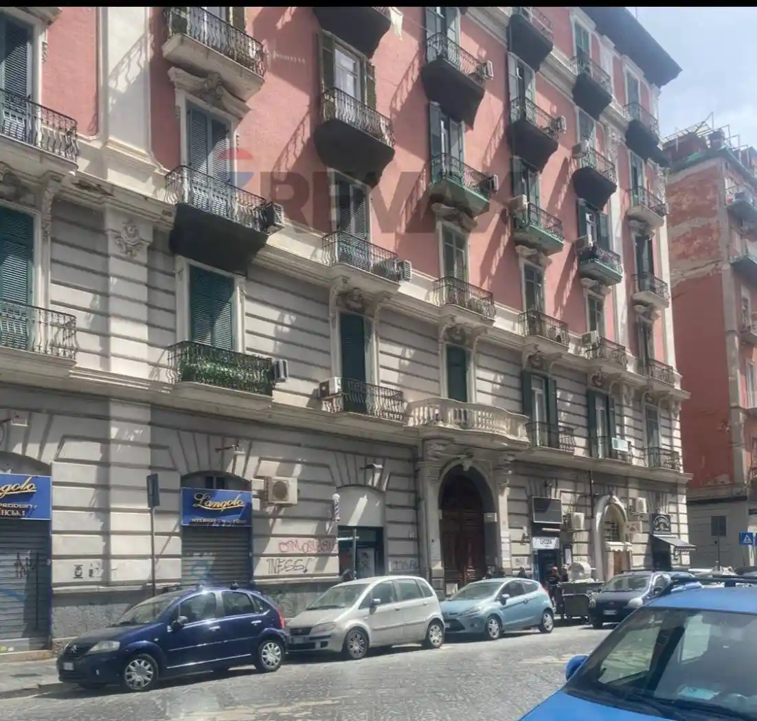 Appartamento in vendita a Napoli