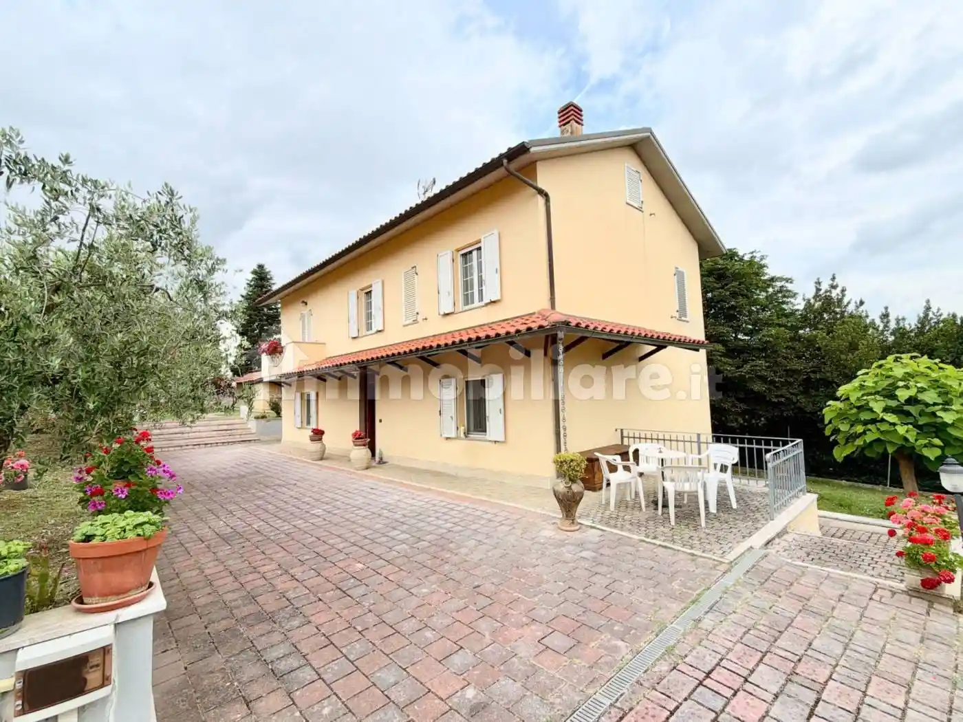 Villa in vendita a Jesi