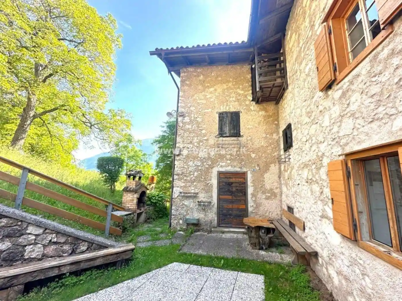 Casa indipendente in vendita a Vallarsa