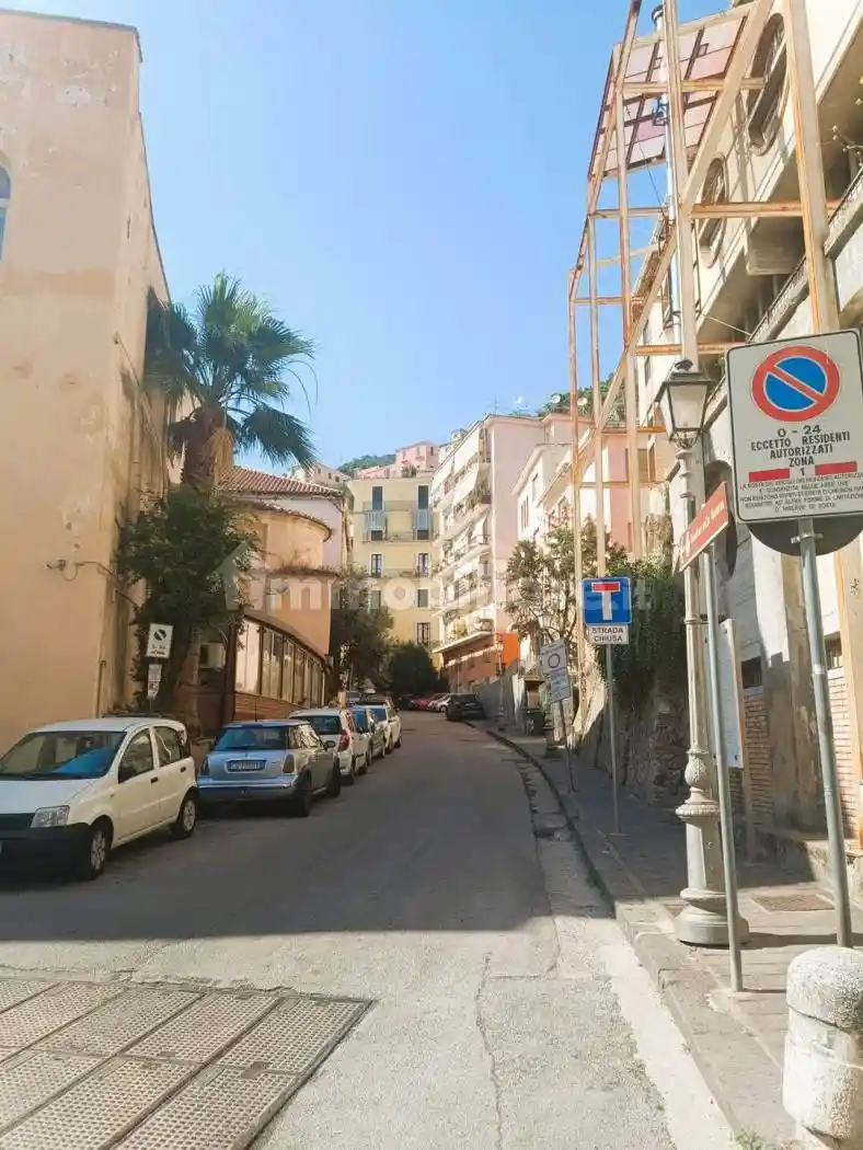 Appartamento in vendita a Salerno