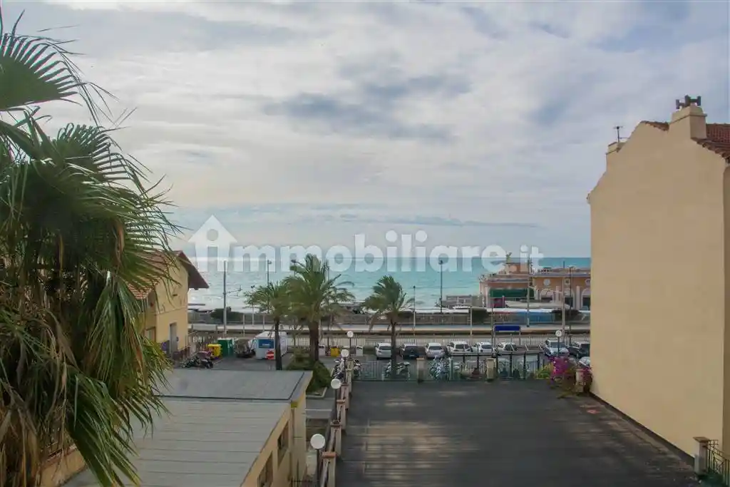 Appartamento in vendita a Bordighera