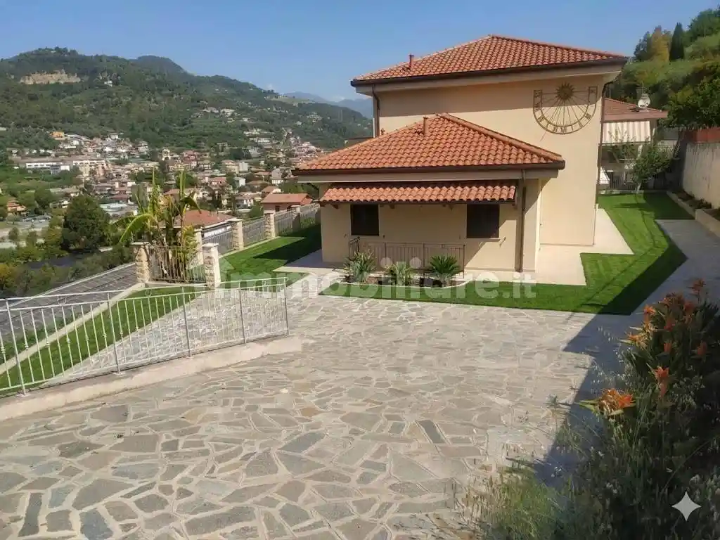 Villa in vendita a Camporosso