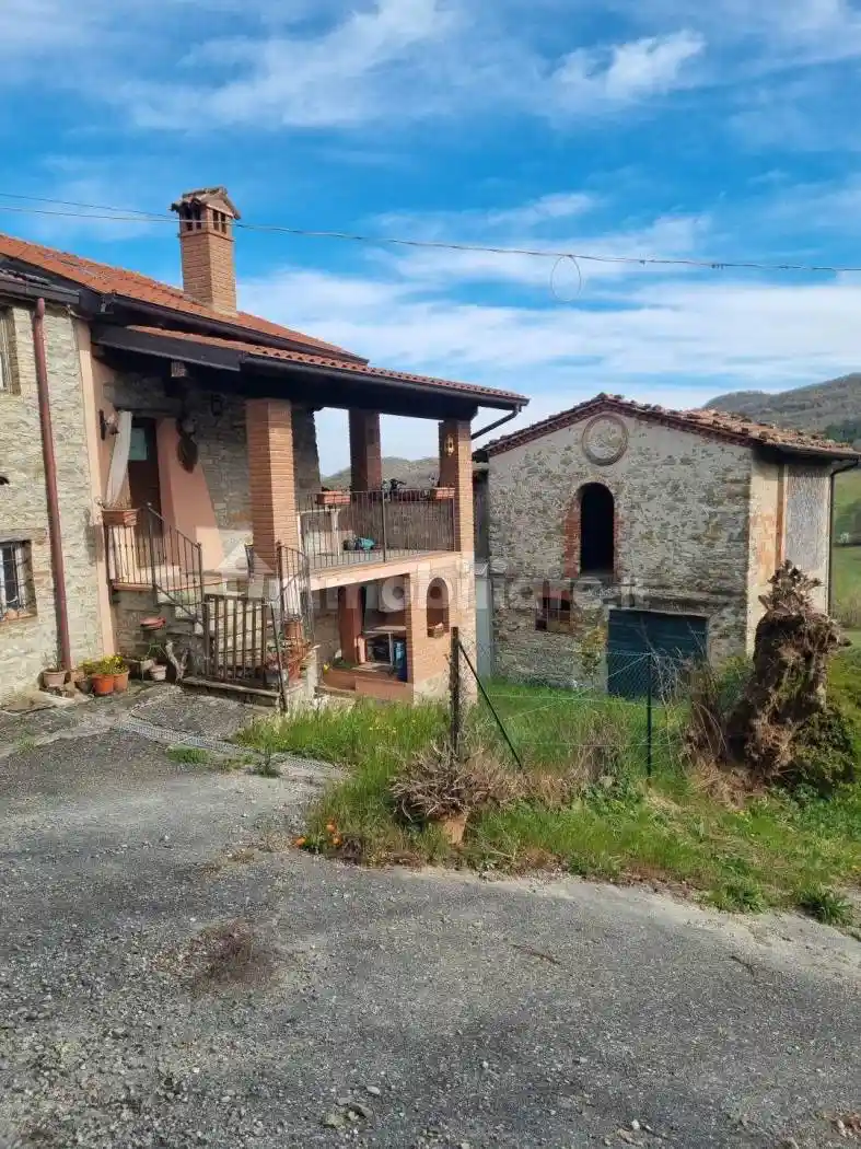 Rustico - Casale in vendita a Piozzano