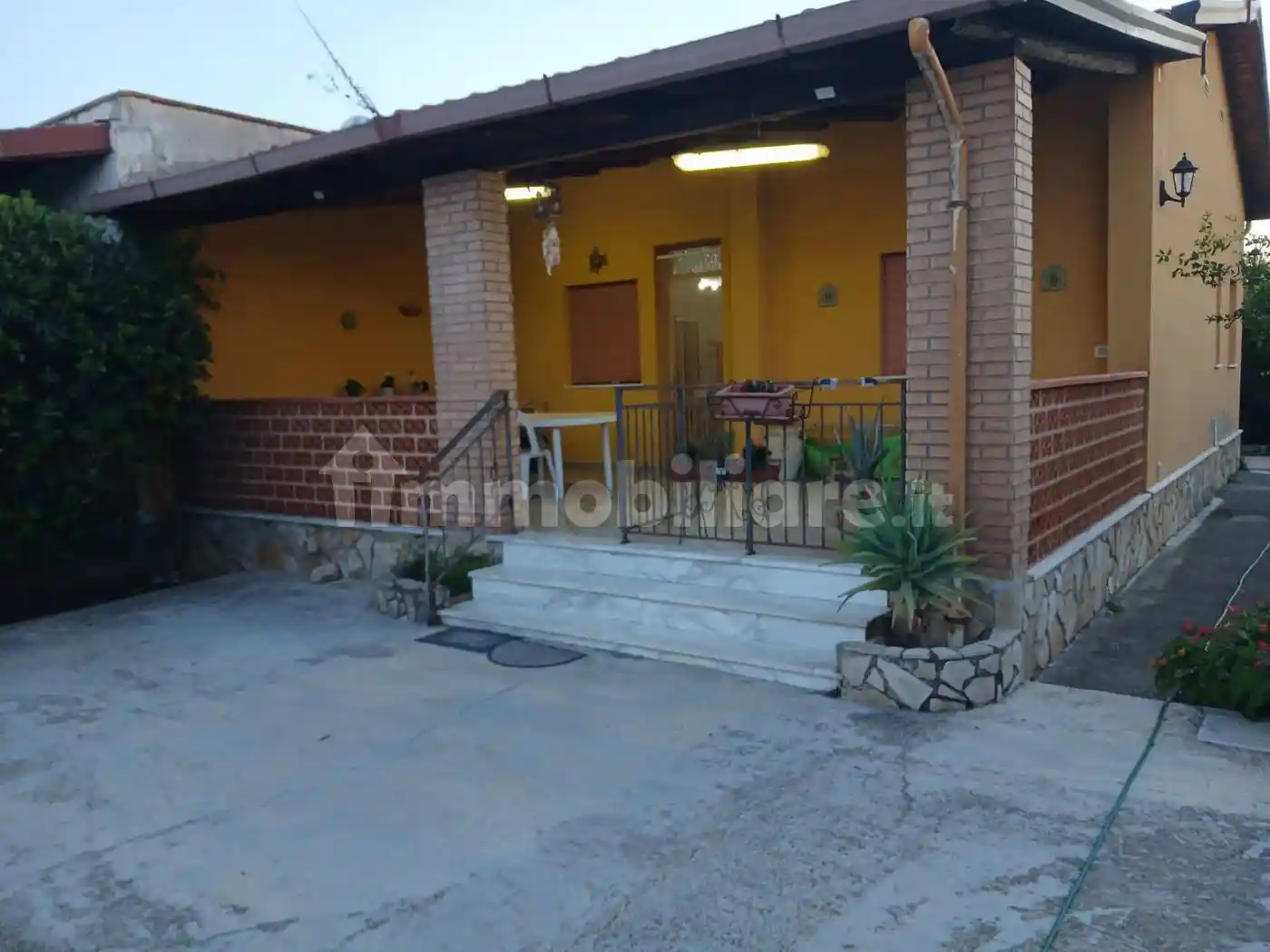 Villa in vendita a Campofelice di Roccella