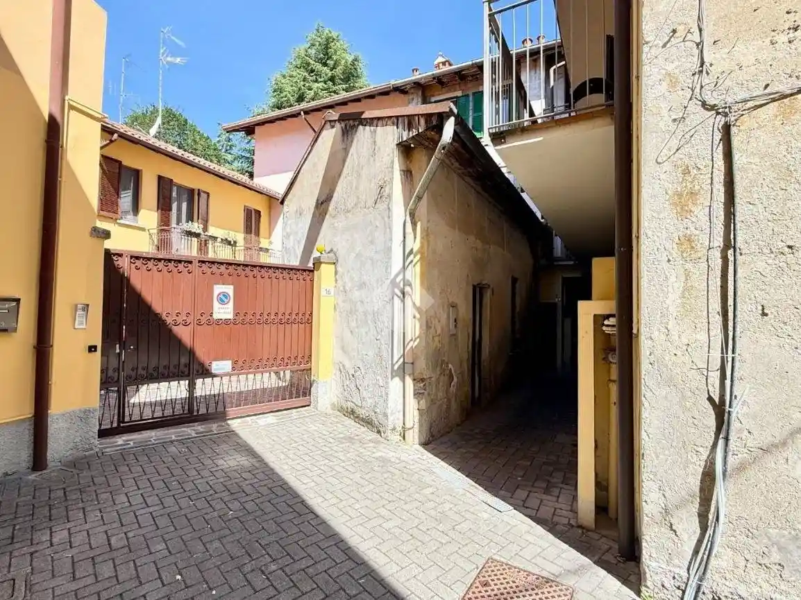 Rustico - Casale in vendita a Calco