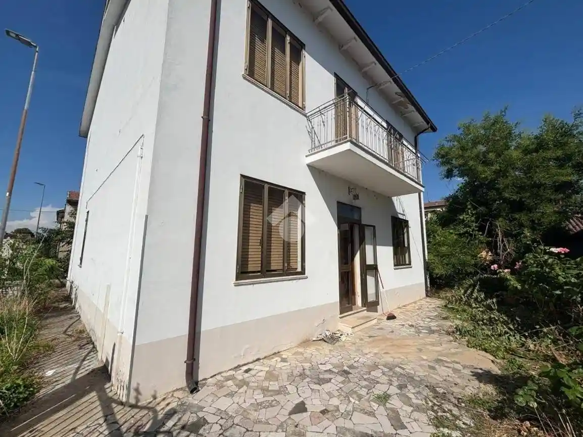 Casa indipendente in vendita a Mantova