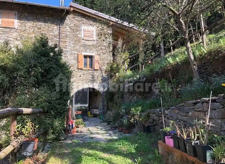 Rustico - Casale in vendita a Dervio