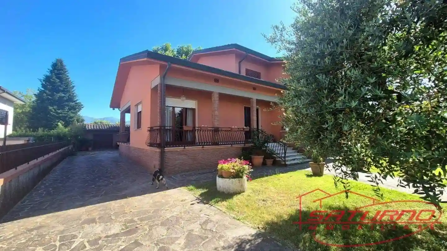 Villa - foto 2