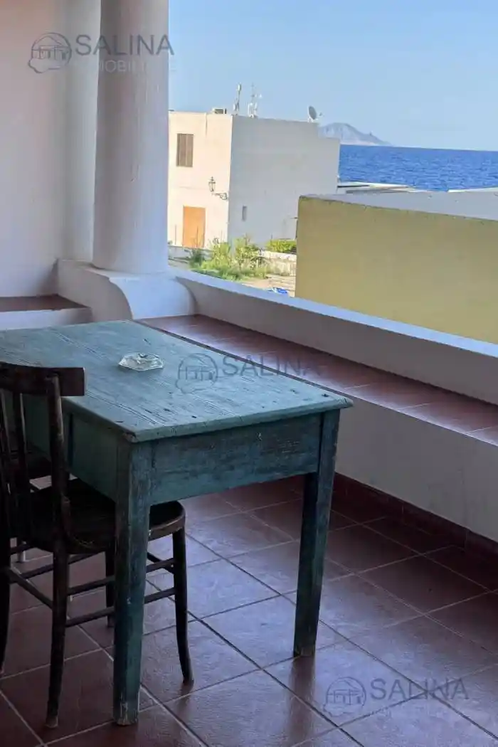 Villa in vendita a Santa Marina Salina
