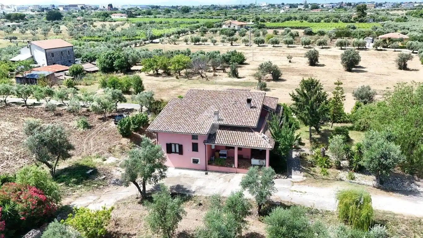 Casa indipendente in vendita a Ortona