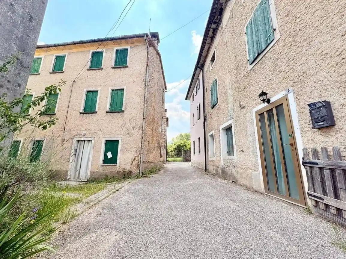 Rustico - Casale in vendita a Miane