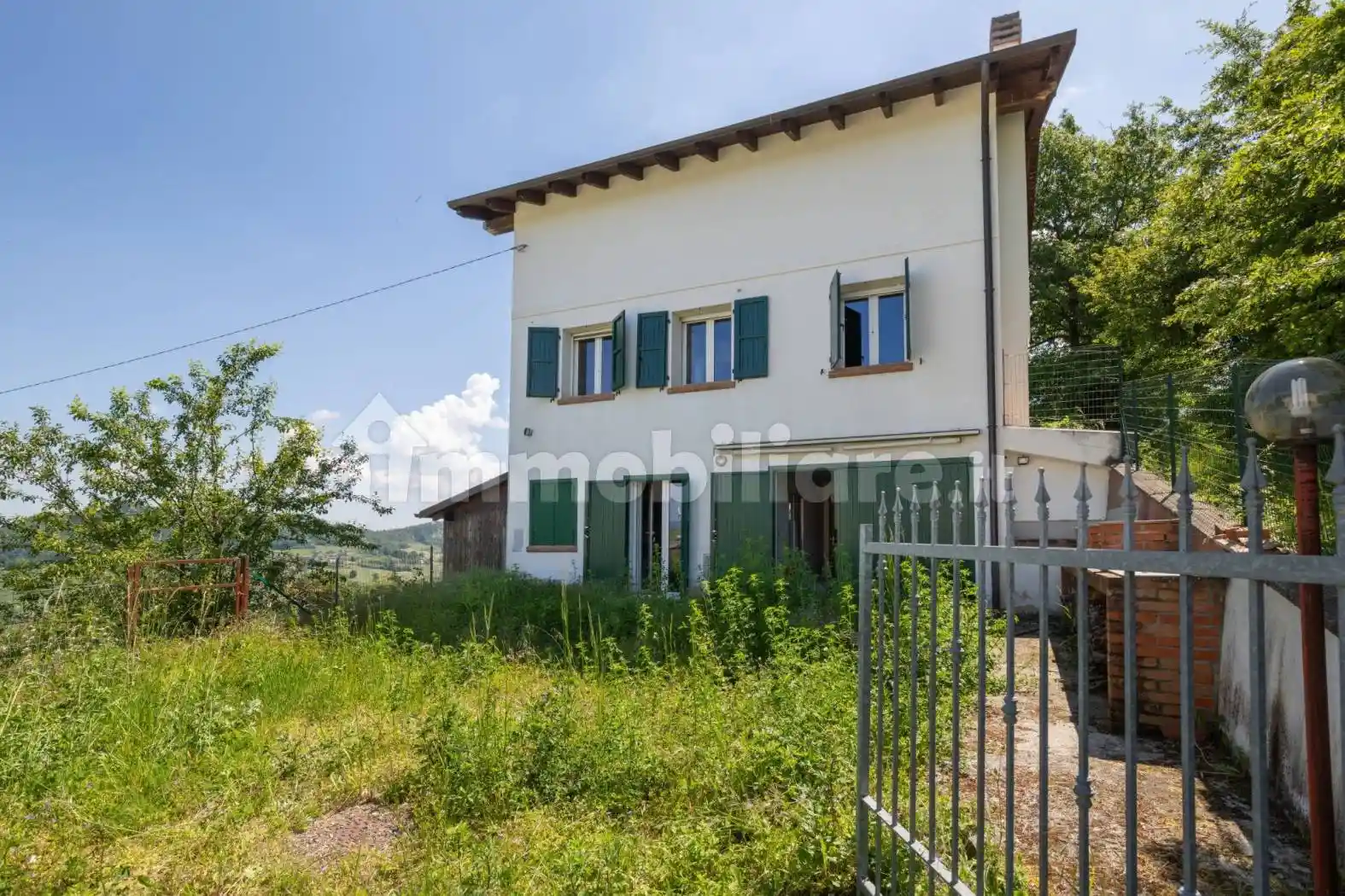 Villa in vendita a Castelnovo Ne' Monti