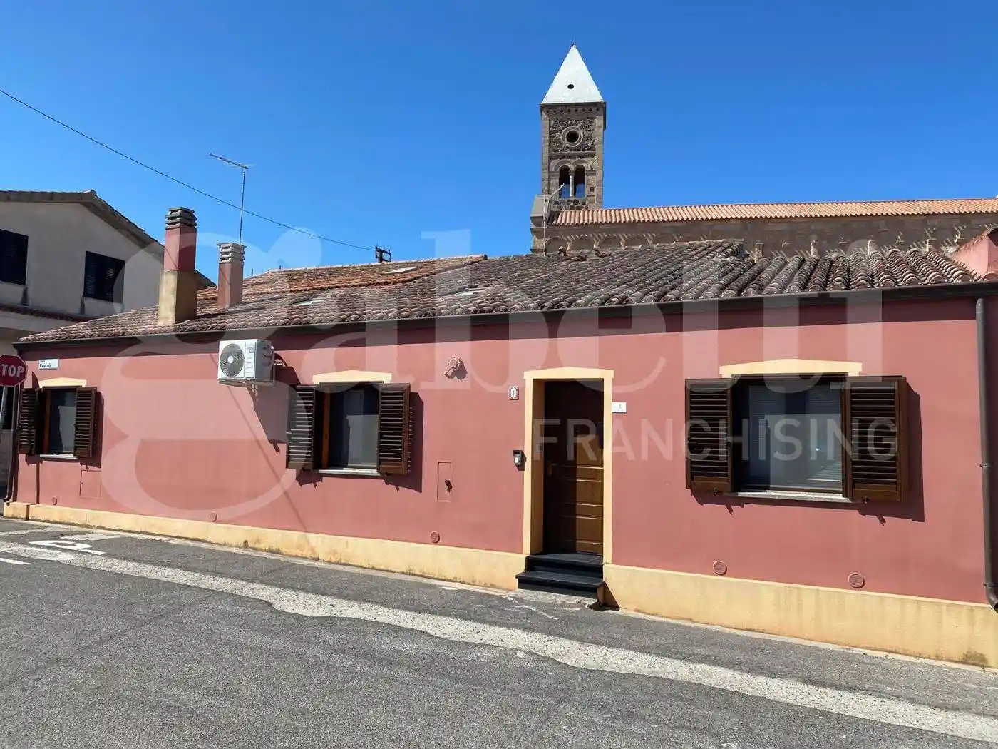Casa indipendente in vendita a Santa Giusta