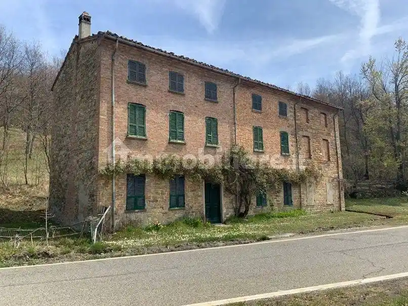 Casa indipendente in vendita a Vernasca