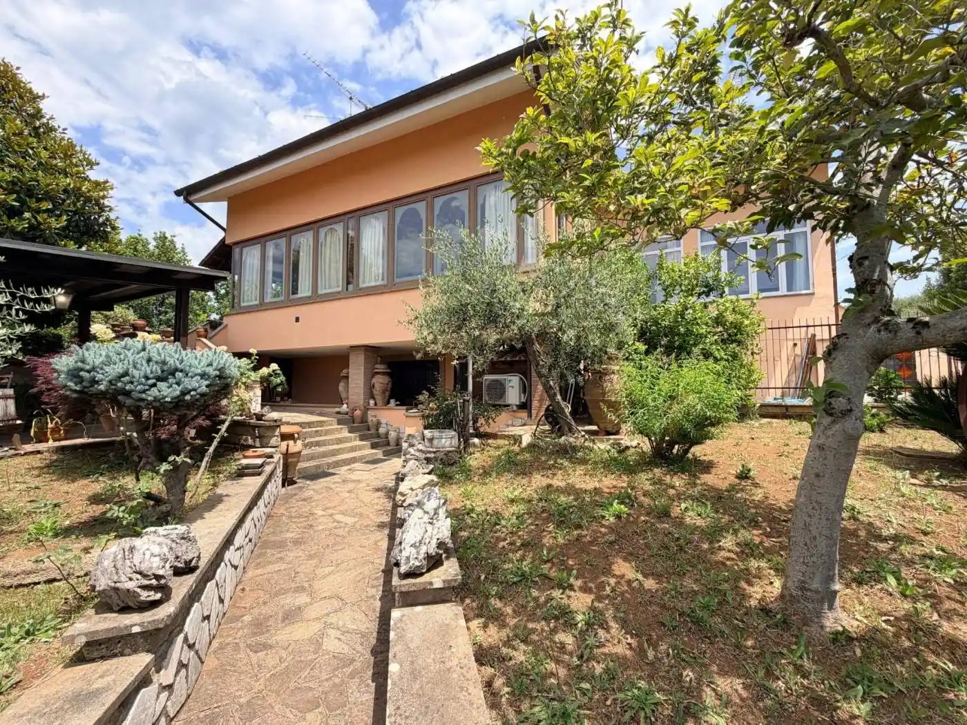 Villa in vendita a Zagarolo