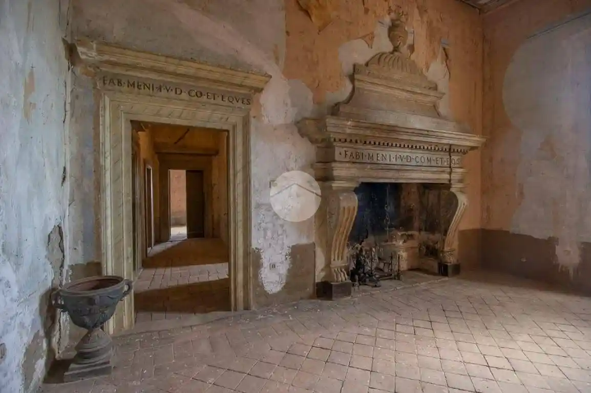 Palazzo - Edificio in vendita a Collevecchio