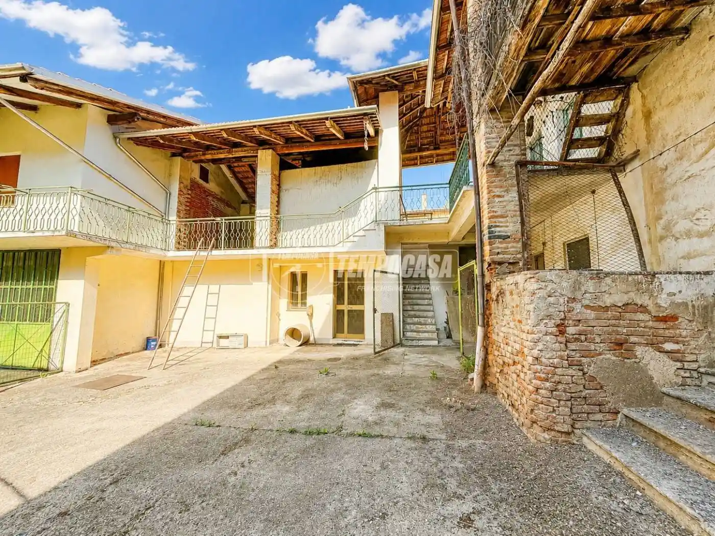 Casa indipendente in vendita a Barone Canavese