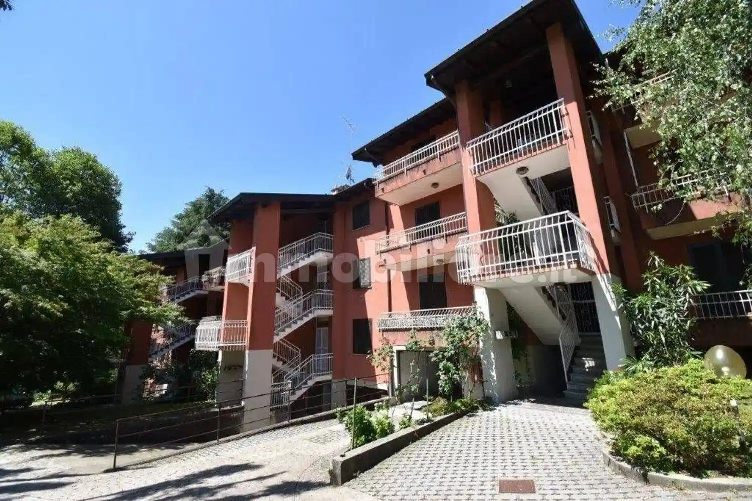 Appartamento in vendita a Leggiuno