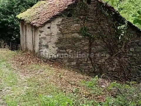 Villa in vendita a Maccagno con Pino e Veddasca