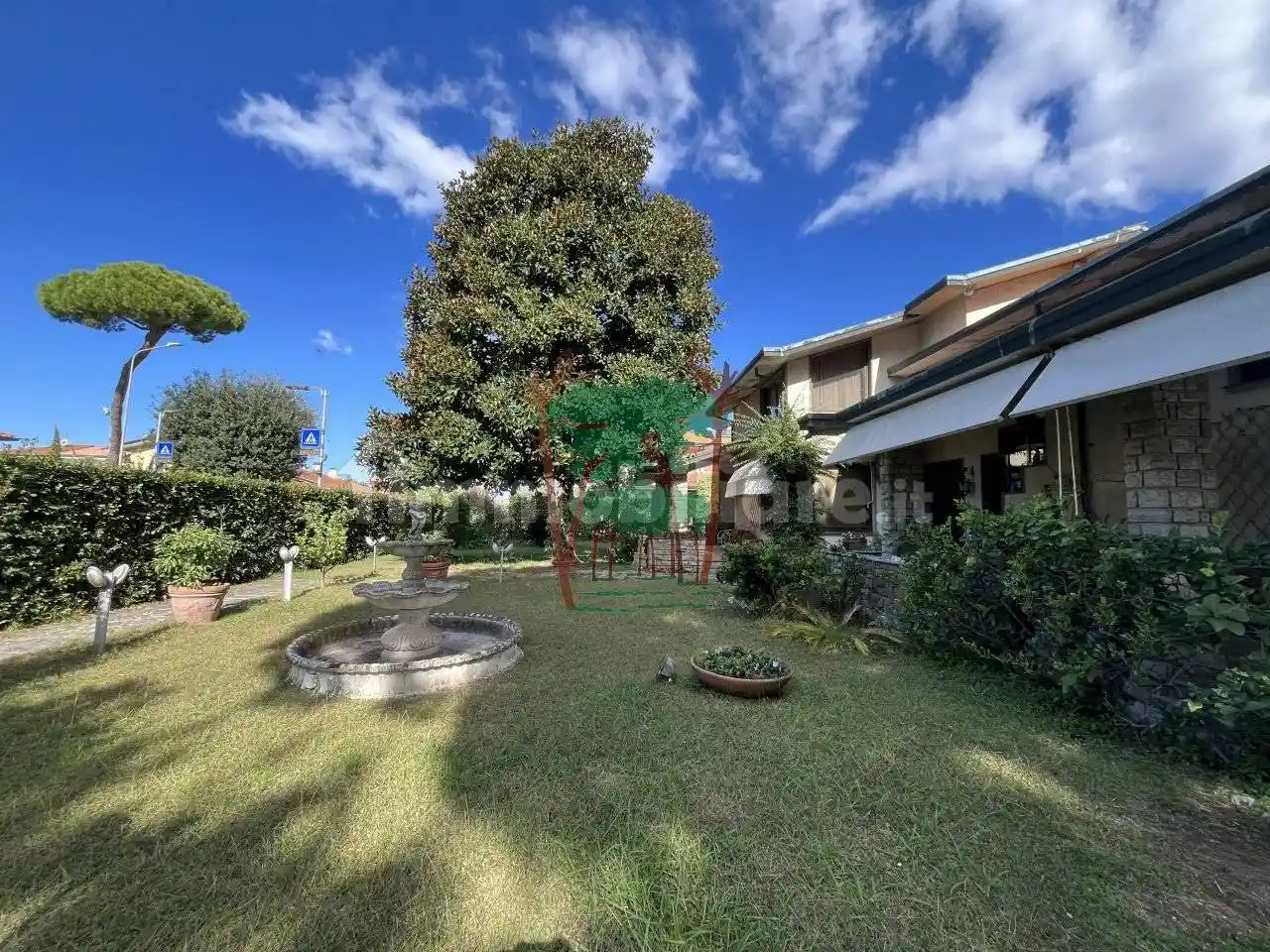 Villa in vendita a Viareggio