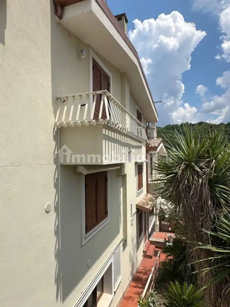 Villetta a schiera in affitto a Olevano Romano