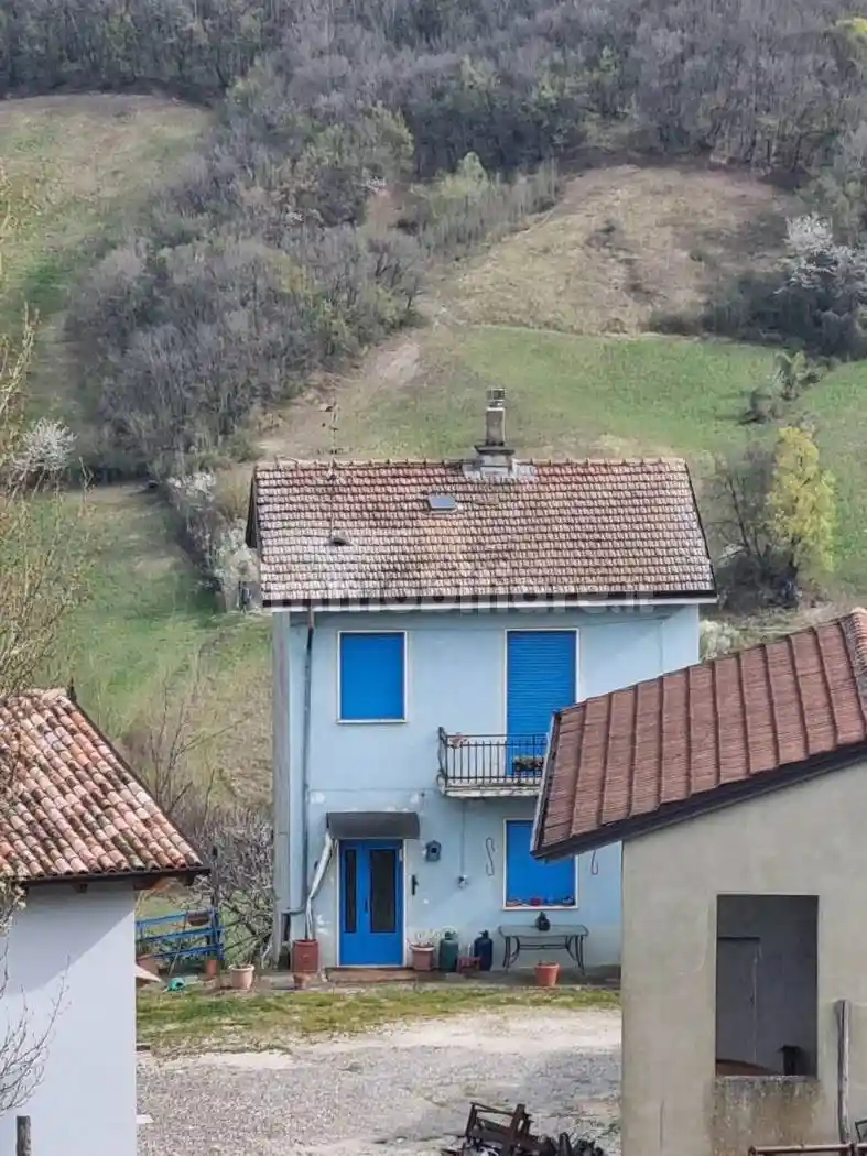 Rustico - Casale in vendita a Piozzano