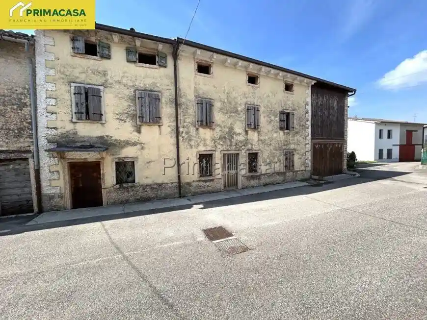 Rustico - Casale in vendita a Cerro Veronese