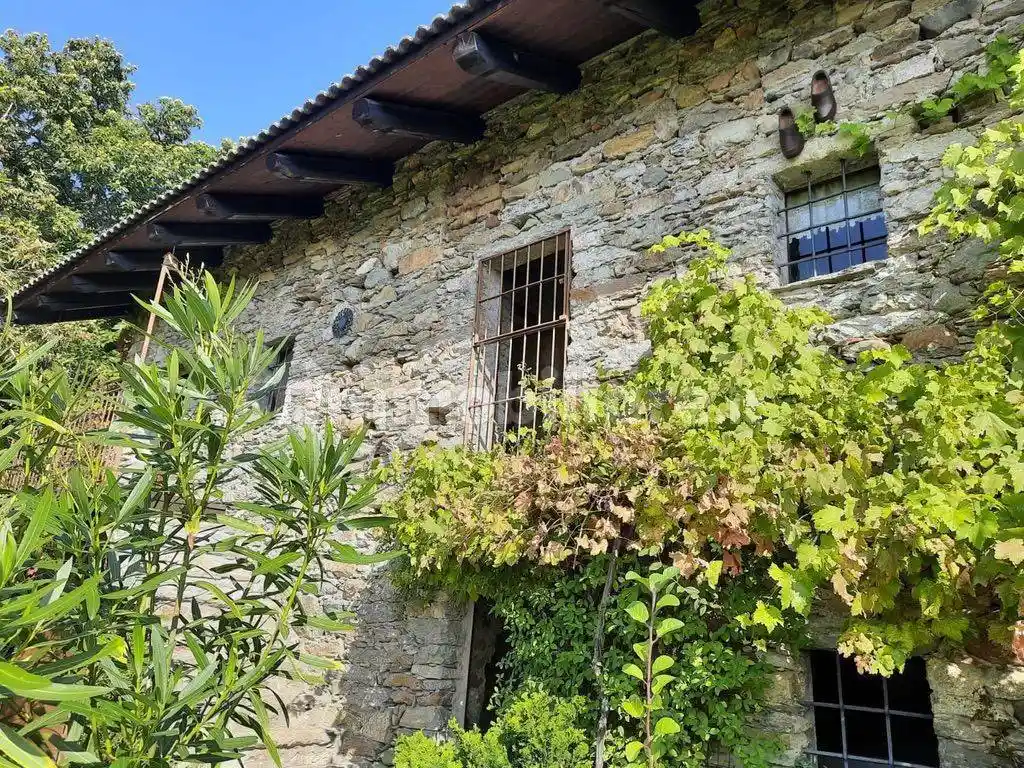 Rustico - Casale in vendita a Borgofranco d'Ivrea