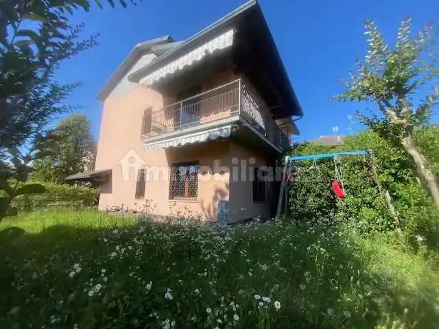 Villa in vendita a Cermenate