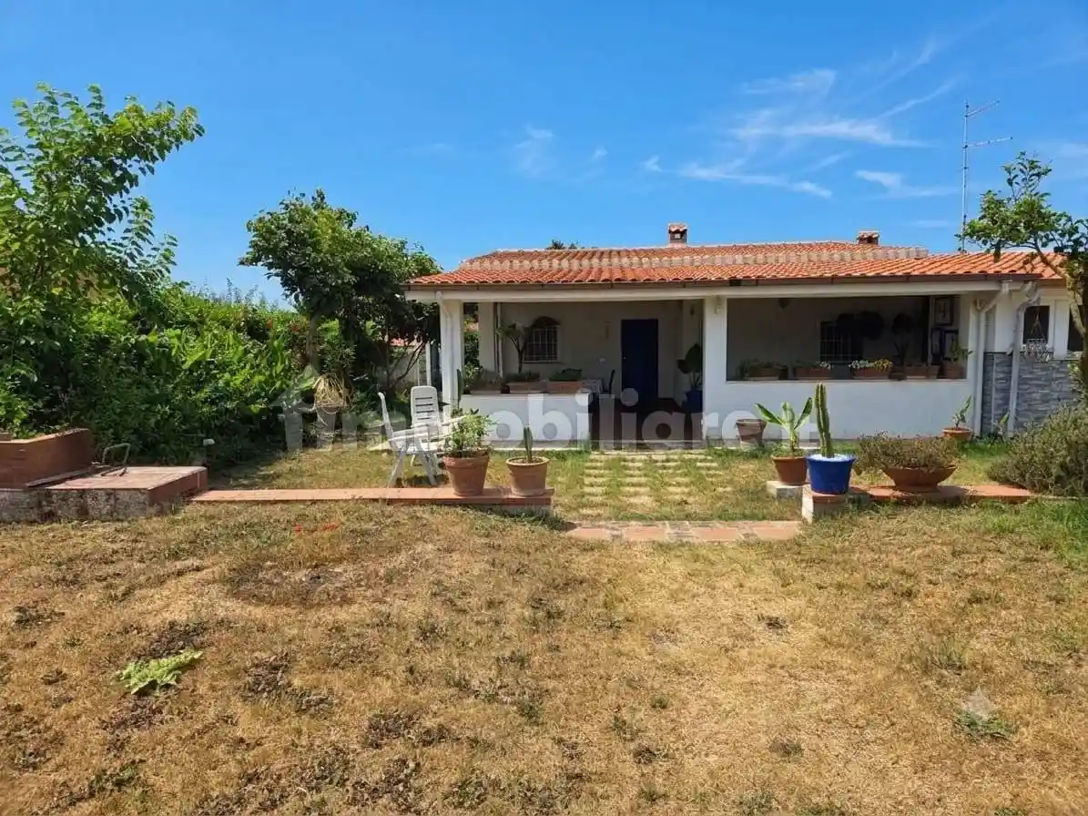 Villa in affitto a Ardea