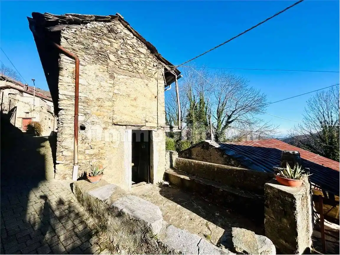 Rustico - Casale in vendita a Caprauna