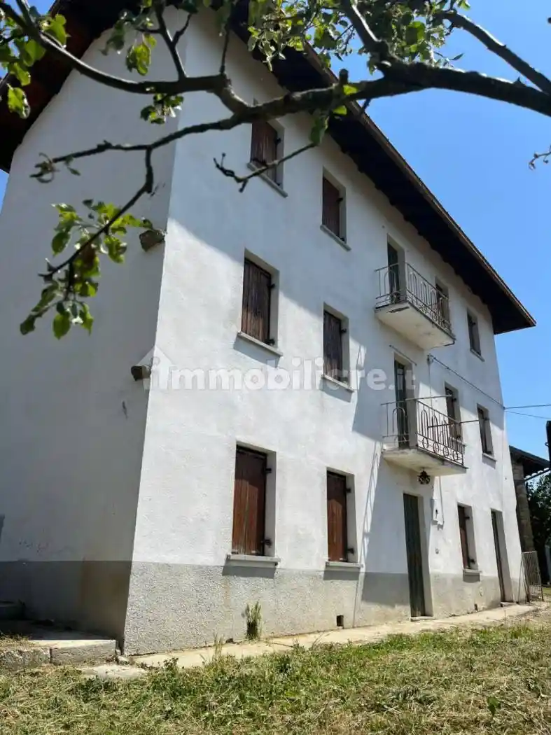 Casa indipendente in vendita a Brallo di Pregola