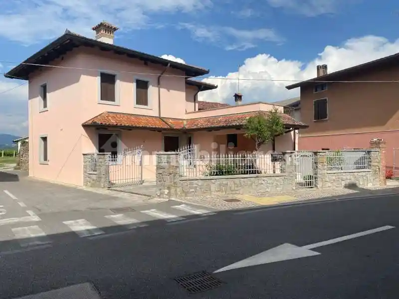 Villa in vendita a Corno di Rosazzo