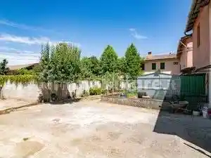 Casa indipendente in vendita a Pavia