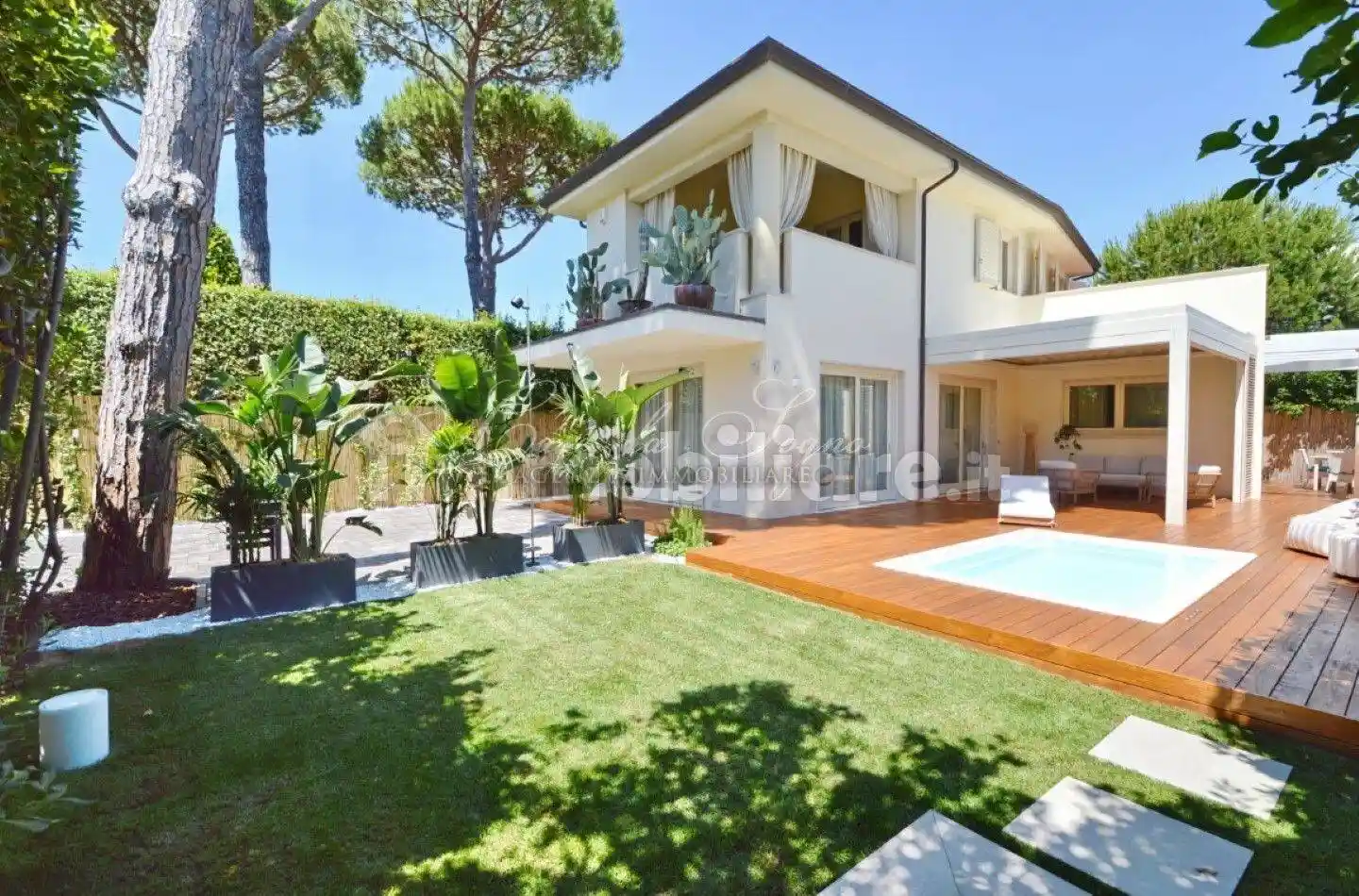 Villa in vendita a Forte dei Marmi