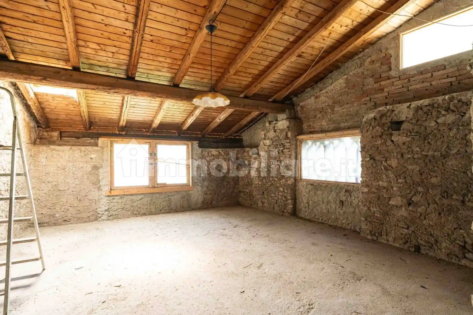 Casa indipendente in vendita a Asso