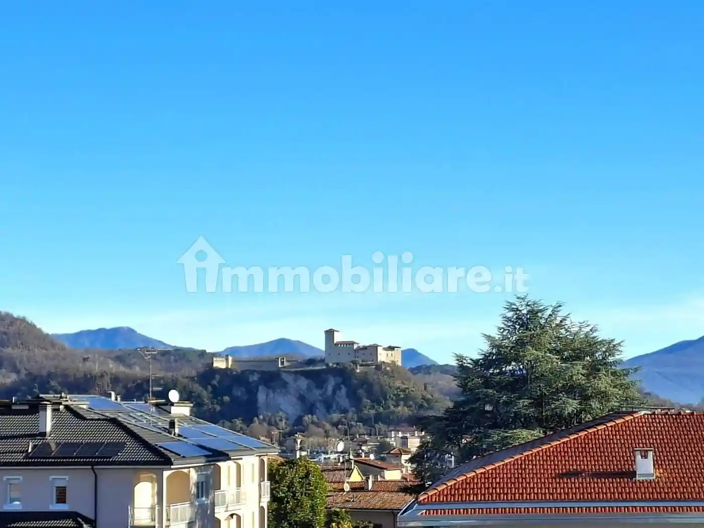 Appartamento in affitto a Arona