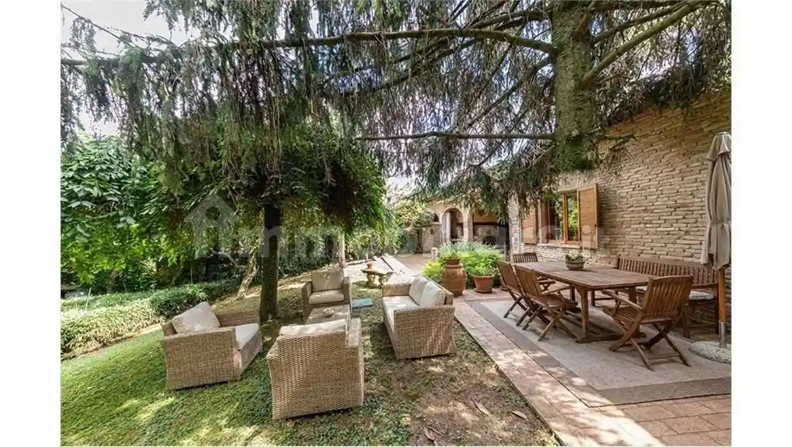 Villa in vendita a Castelnuovo Rangone