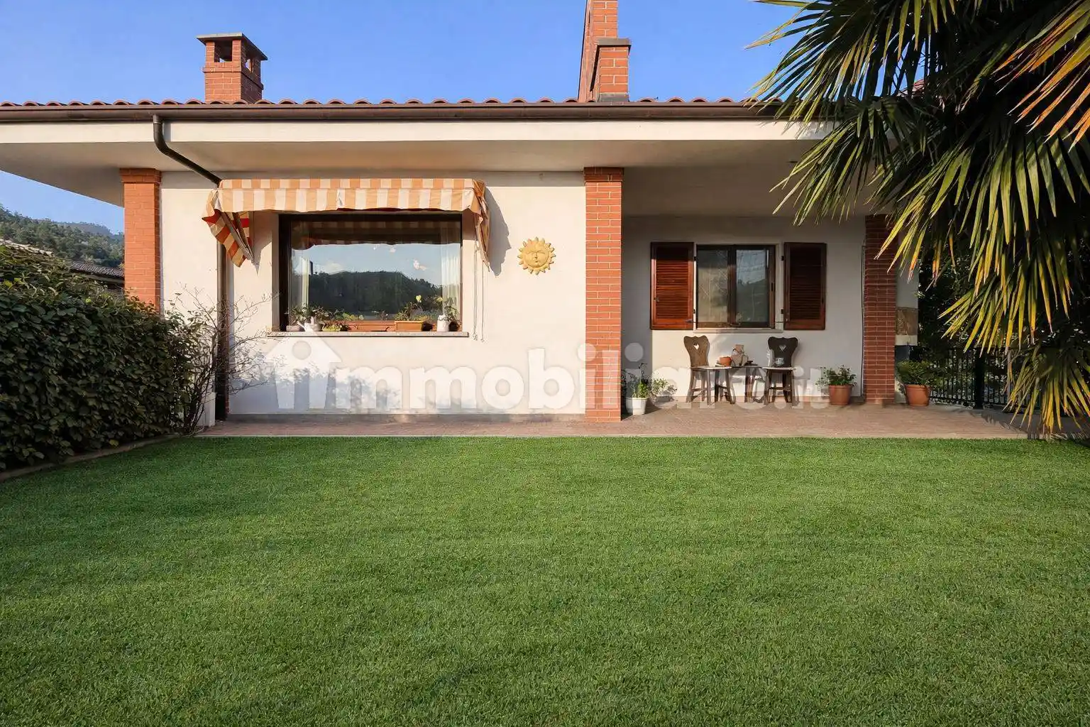 Villa in vendita a Alba